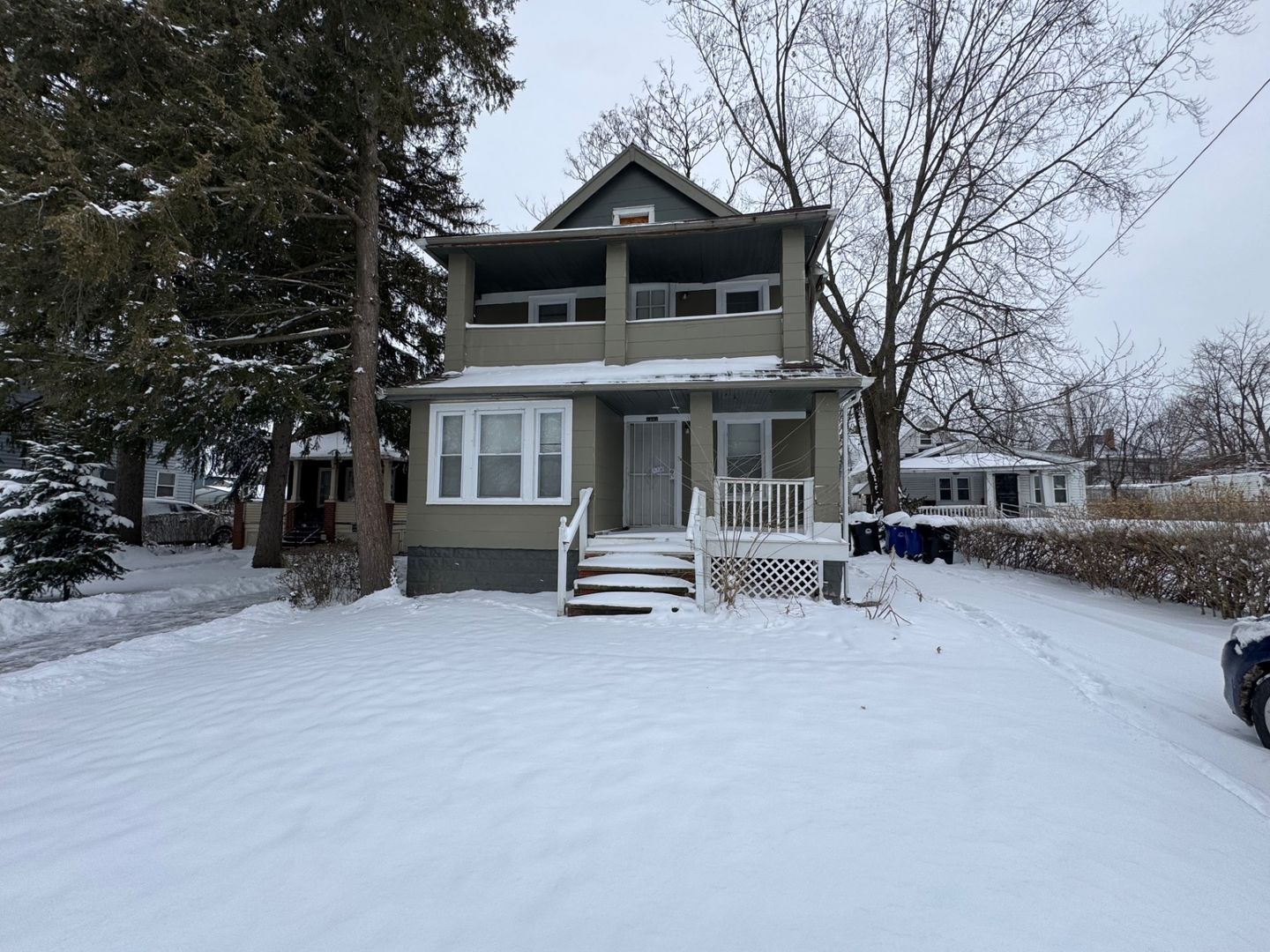 Cleveland Apartment: 2841 E 127th St