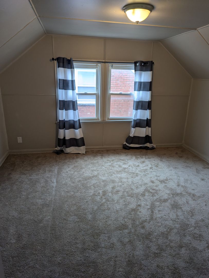 Maple Heights House: 5736 South Blvd