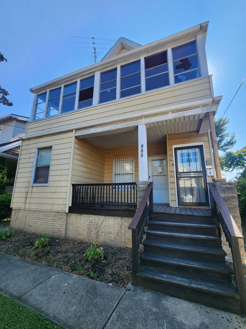 CLEVELAND Apartment: 880 STEVENSON RD