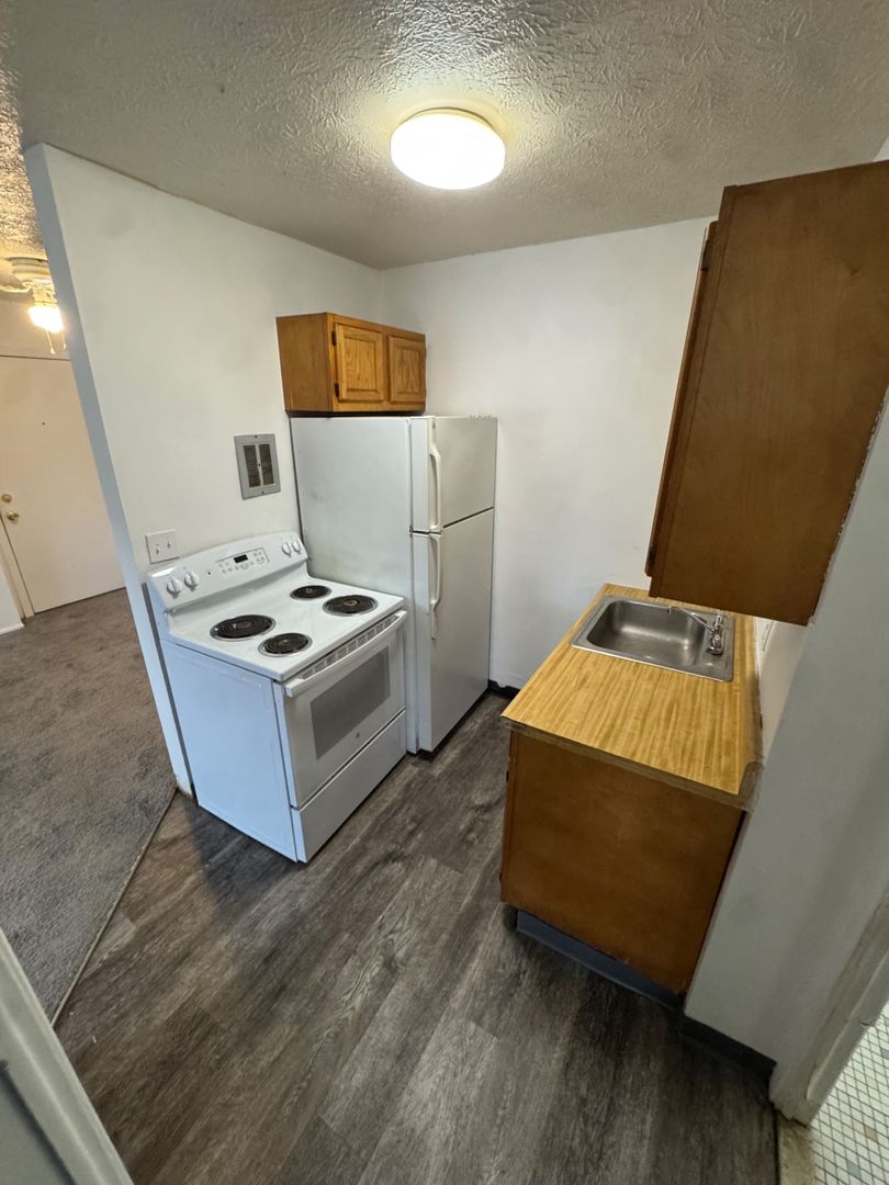 Cleveland Apartment: 5058 BROADWAY AVE CLEVELAND, OH. 44127