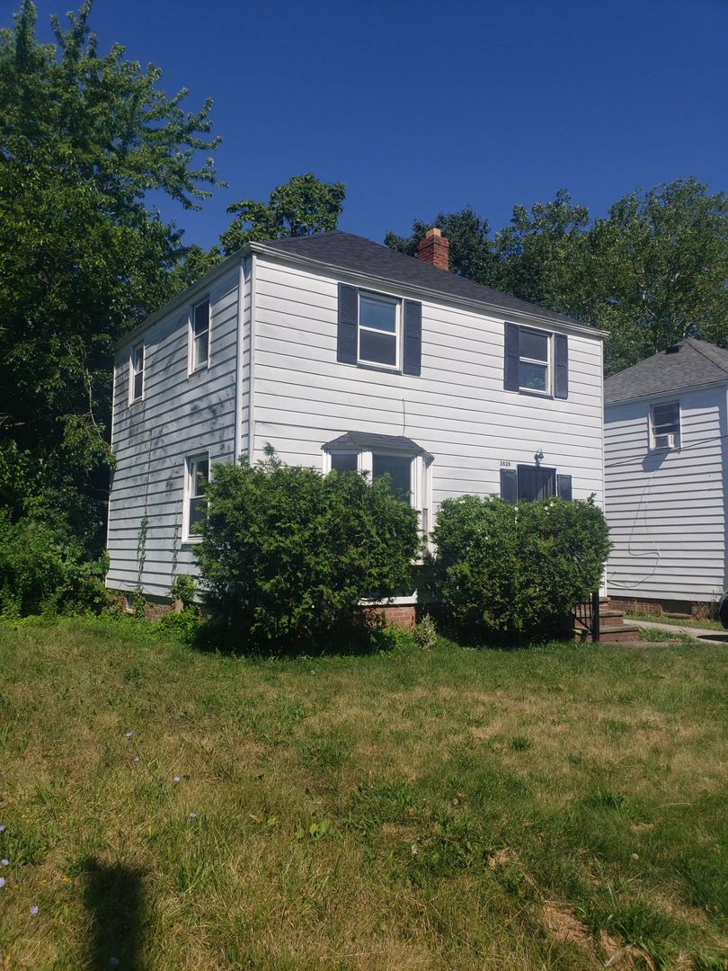 CLEVELAND House: 3826 E 146 ST