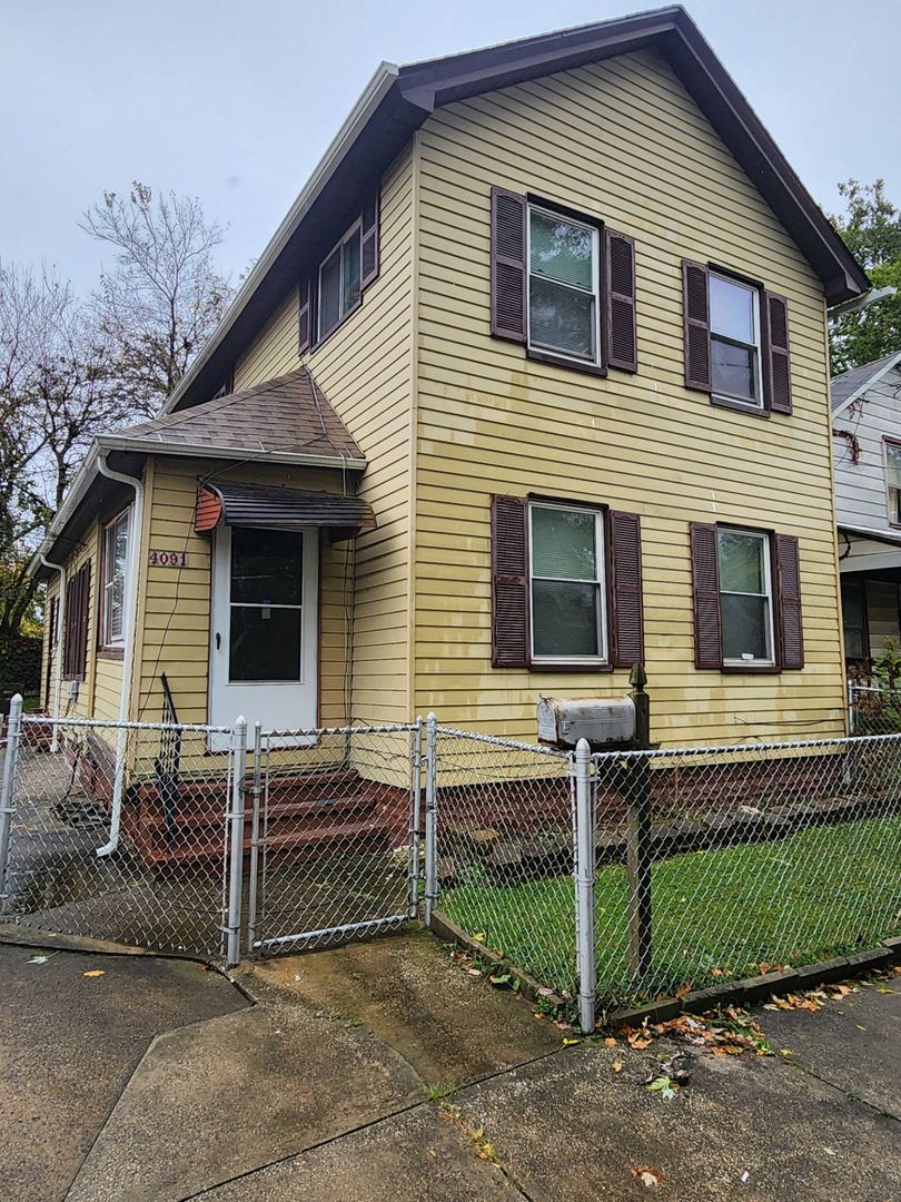 Cleveland Apartment: 4091 E 81st St
