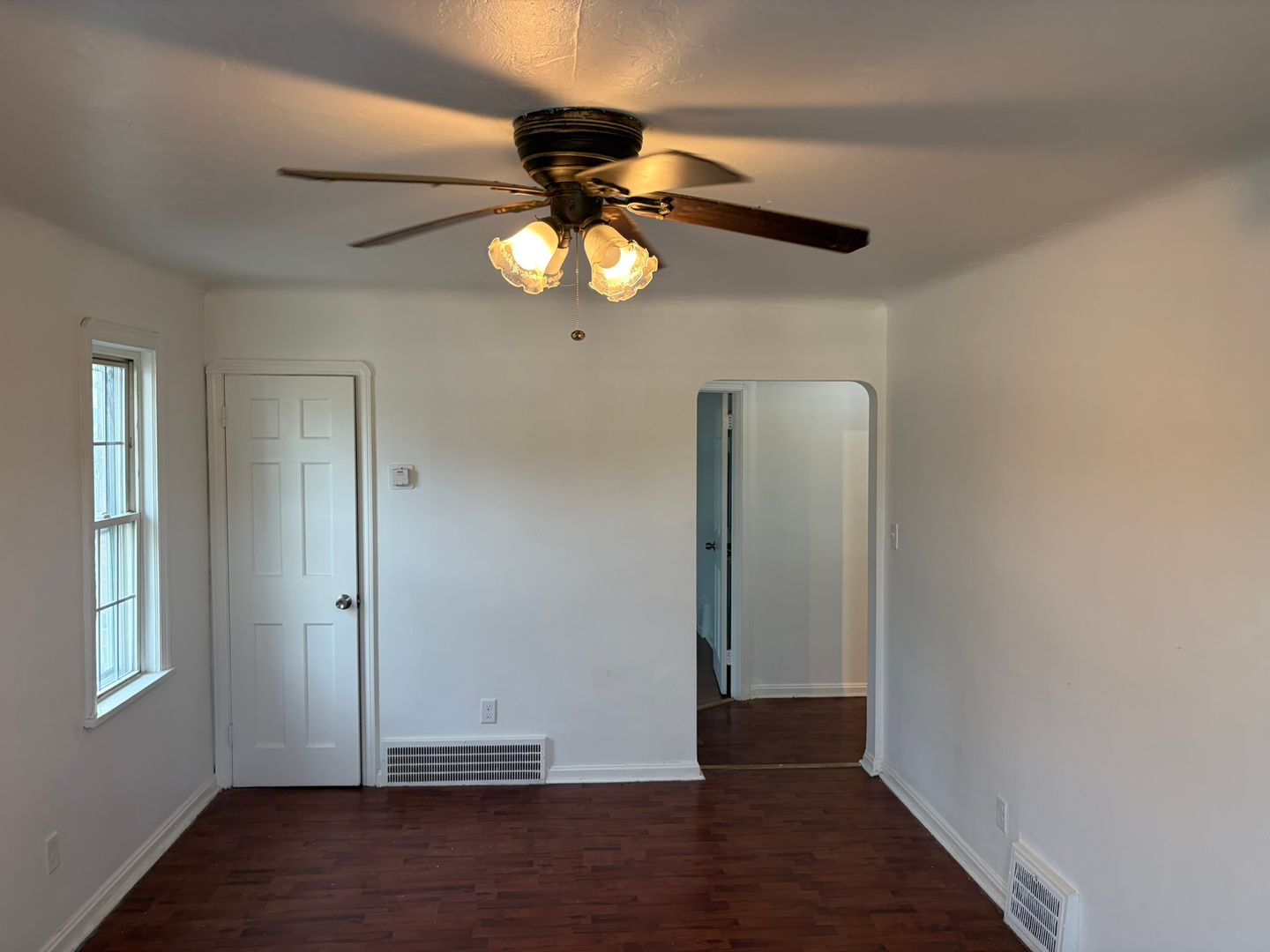 Cleveland Apartment: 3666 W 117th St