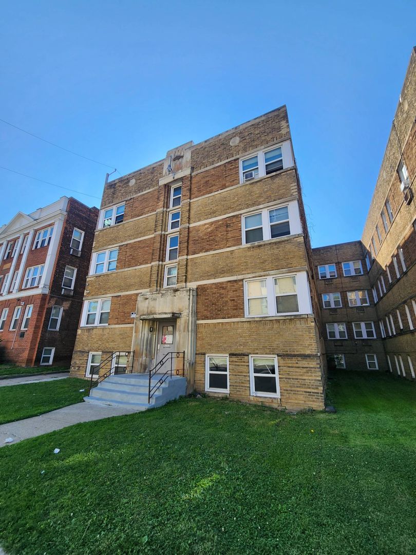 Cleveland Apartment: 2826 E 130 ST