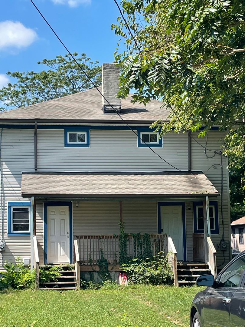 Dayton Apartment: 812-814 Westwood Ave