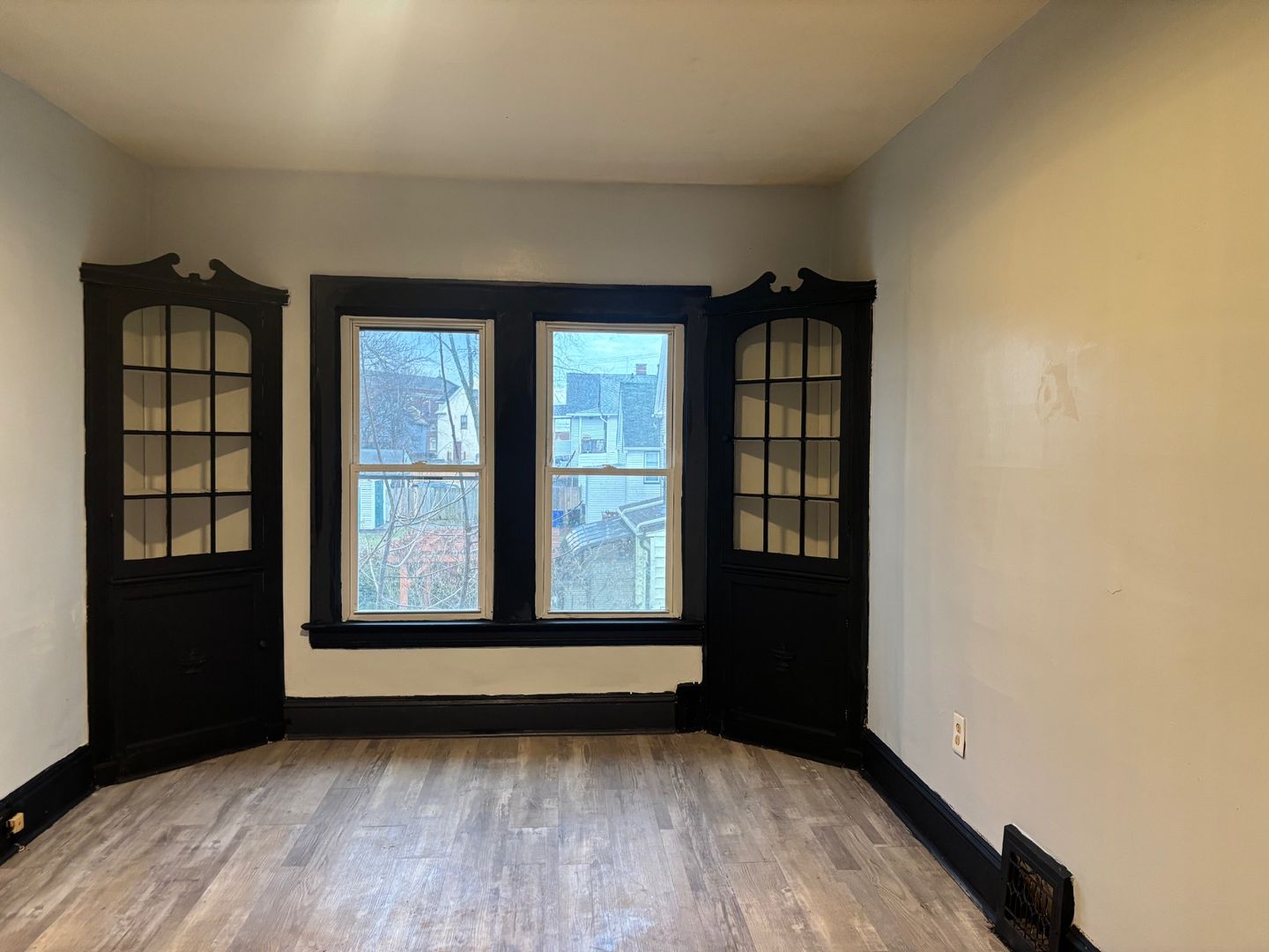 Cleveland Apartment: 4008 Ardmore Ave.