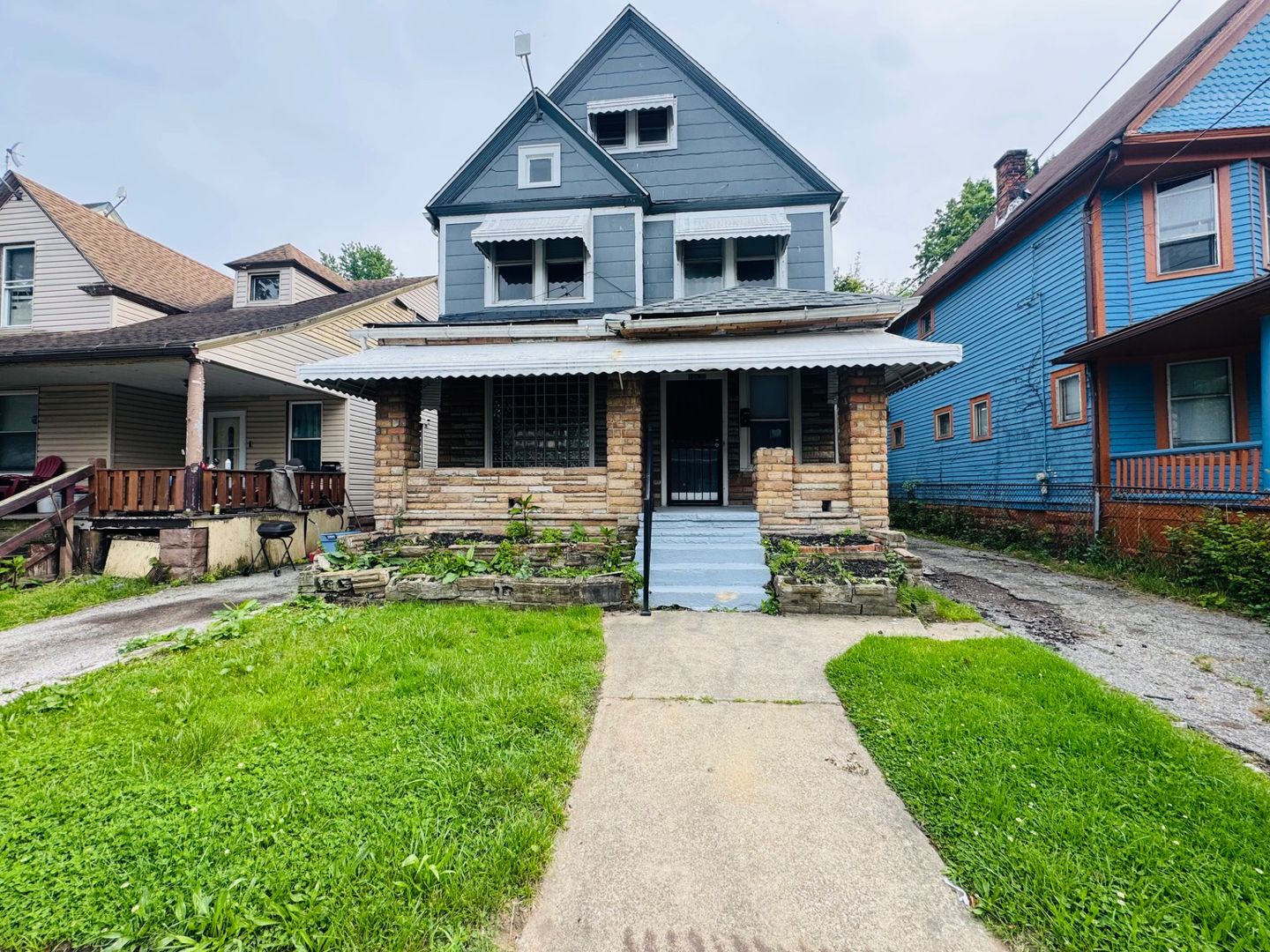 Cleveland House: 10630 Kimberley Ave