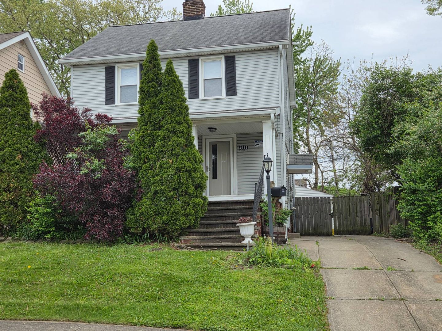 Garfield Heights House: 4685 Horton Rd