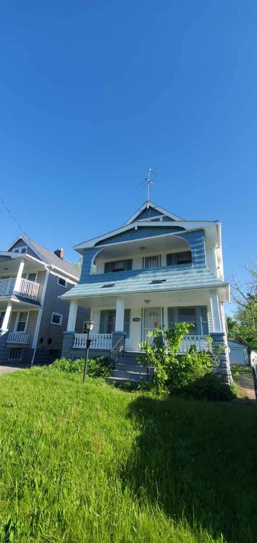 Cleveland House: 1375 East 89th Street ,
