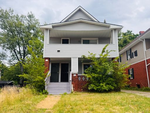 Spacious Two-Bedroom Unit in a Charming Multifamily Property – Available Now! – photo 1