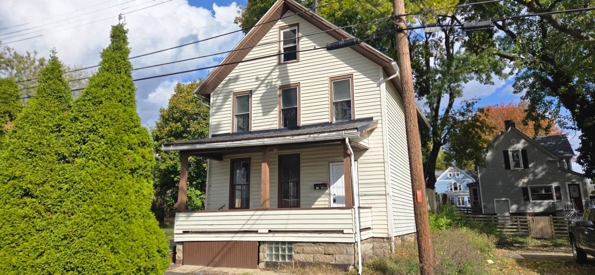 Canton House: 1258 Minerva Court NW