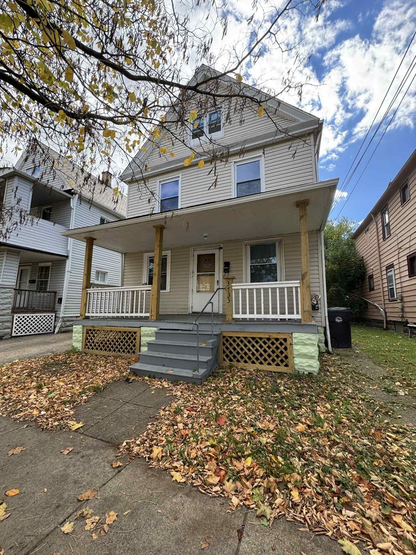 CLEVELAND Apartment: 3733 NEWARK AVE