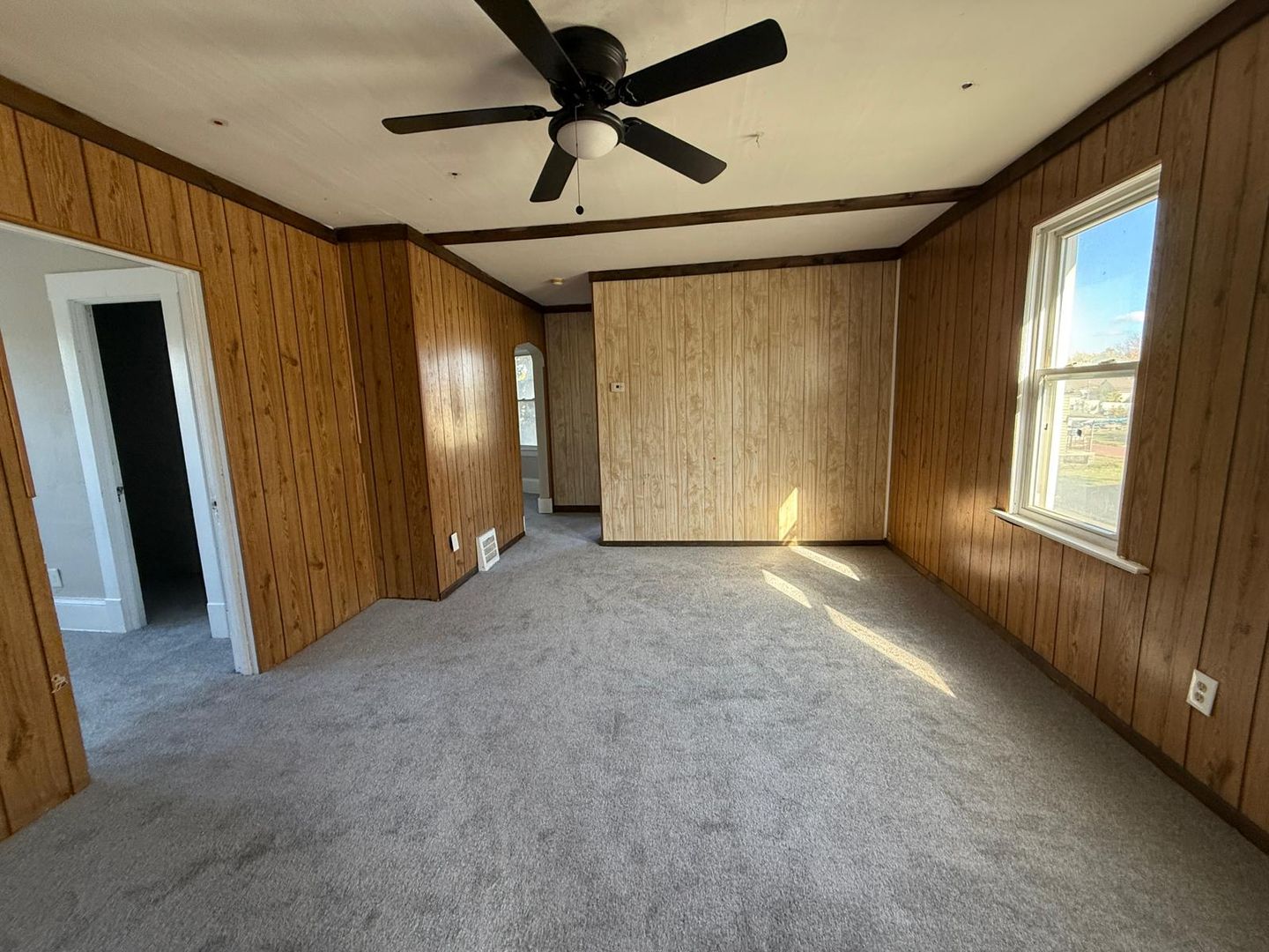 Cleveland Apartment: 7016 Ivy Ave