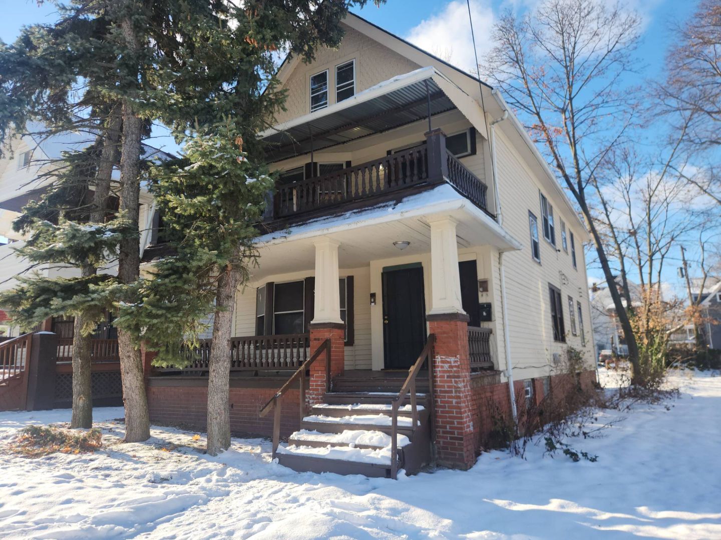 East Cleveland Apartment: 1736-1738 Coit Rd