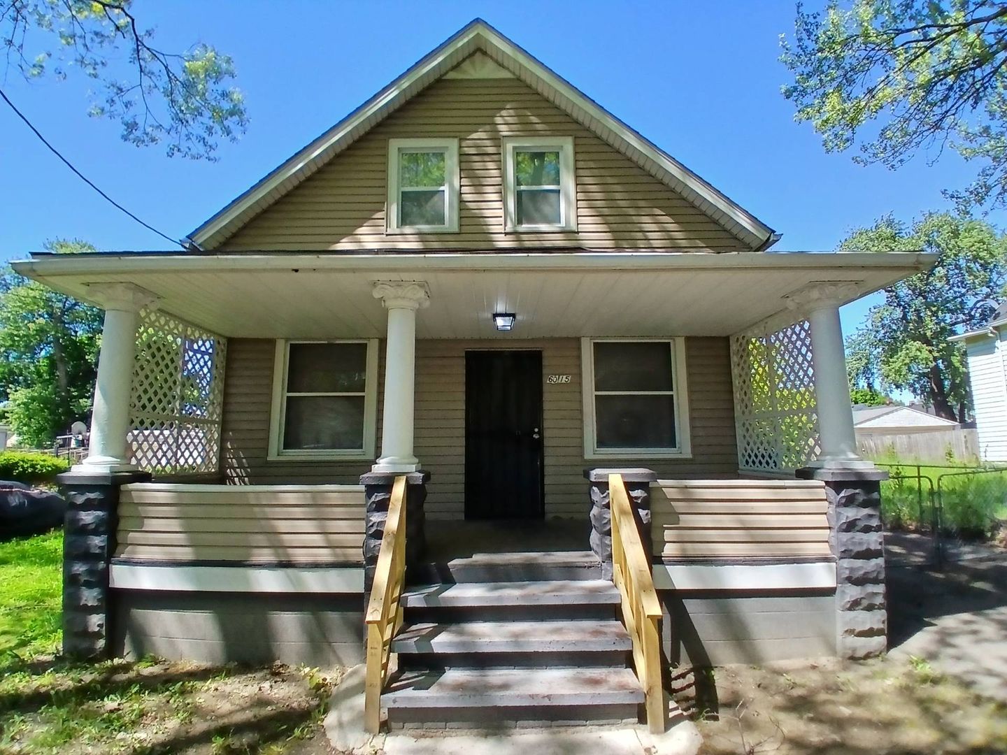 Cleveland Apartment: 6015 Hosmer Ave