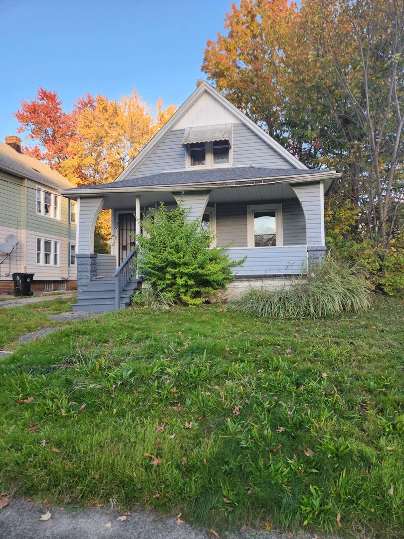 CLEVELAND House: 3011 E 125 ST CLEVELAND