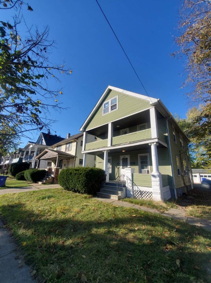 Cleveland Apartment: 15815 PARKGROVE AVE