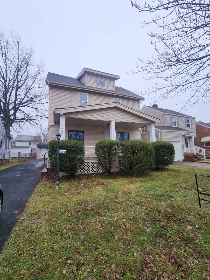 Euclid House: 21700 Westport Ave