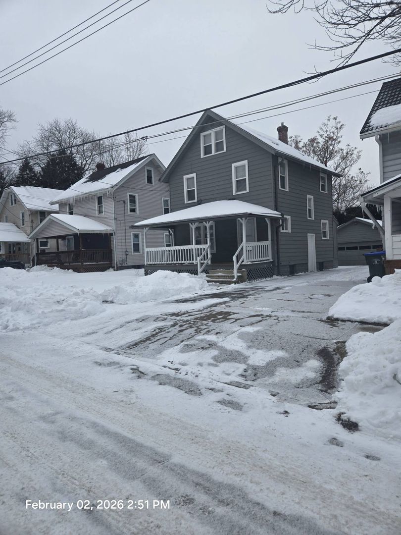 Cuyahoga Falls House: 1646 Union St