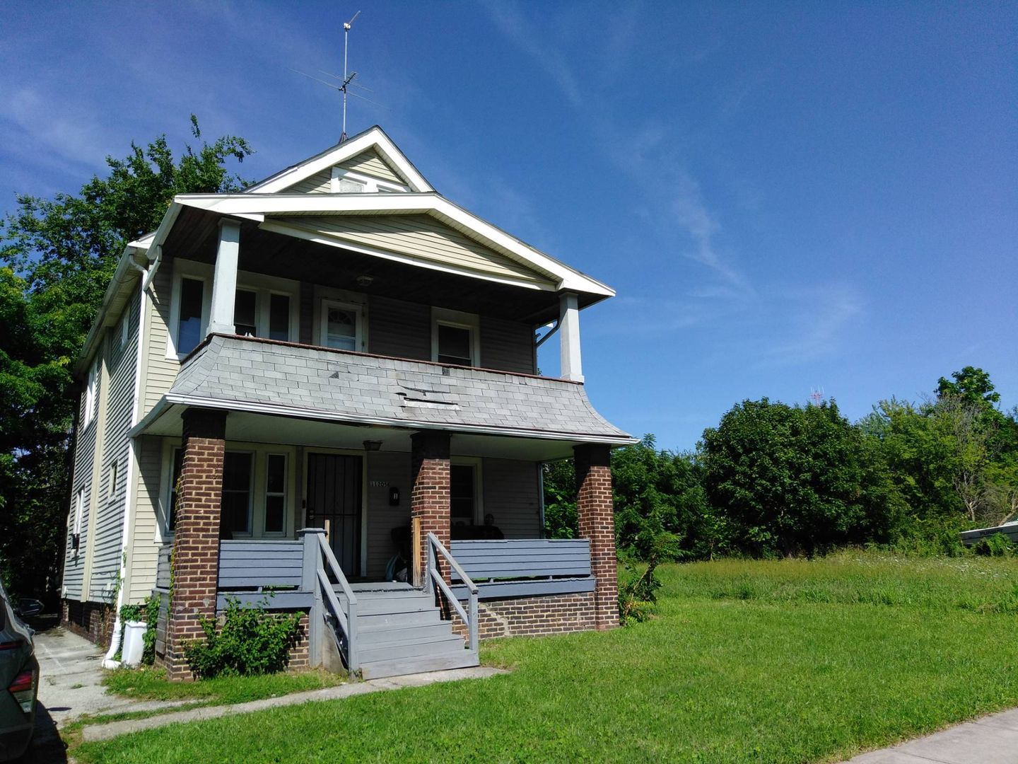 Cleveland Apartment: 11205 NOTRE DAME AVE