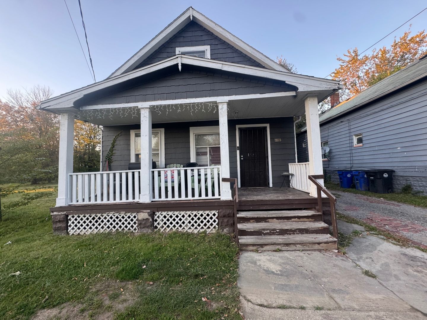 Cleveland Apartment: 6107 Fullerton Ave, Cleveland, Ohio 44105