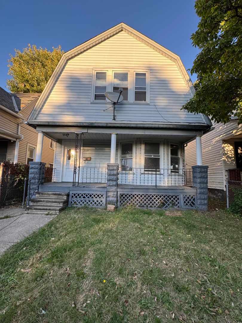 Cleveland House: 7529 Spafford Rd