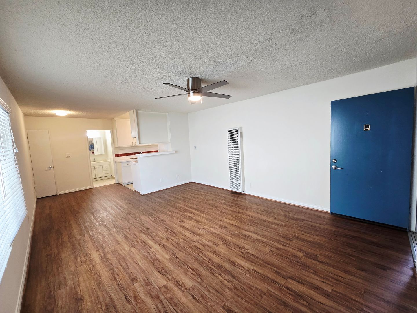 Santa Monica Apartment: 2928 4th Street