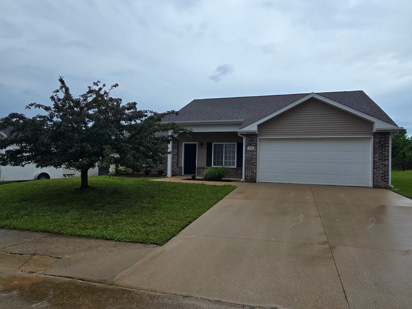 Waynesville House: 225 Settlers Pass