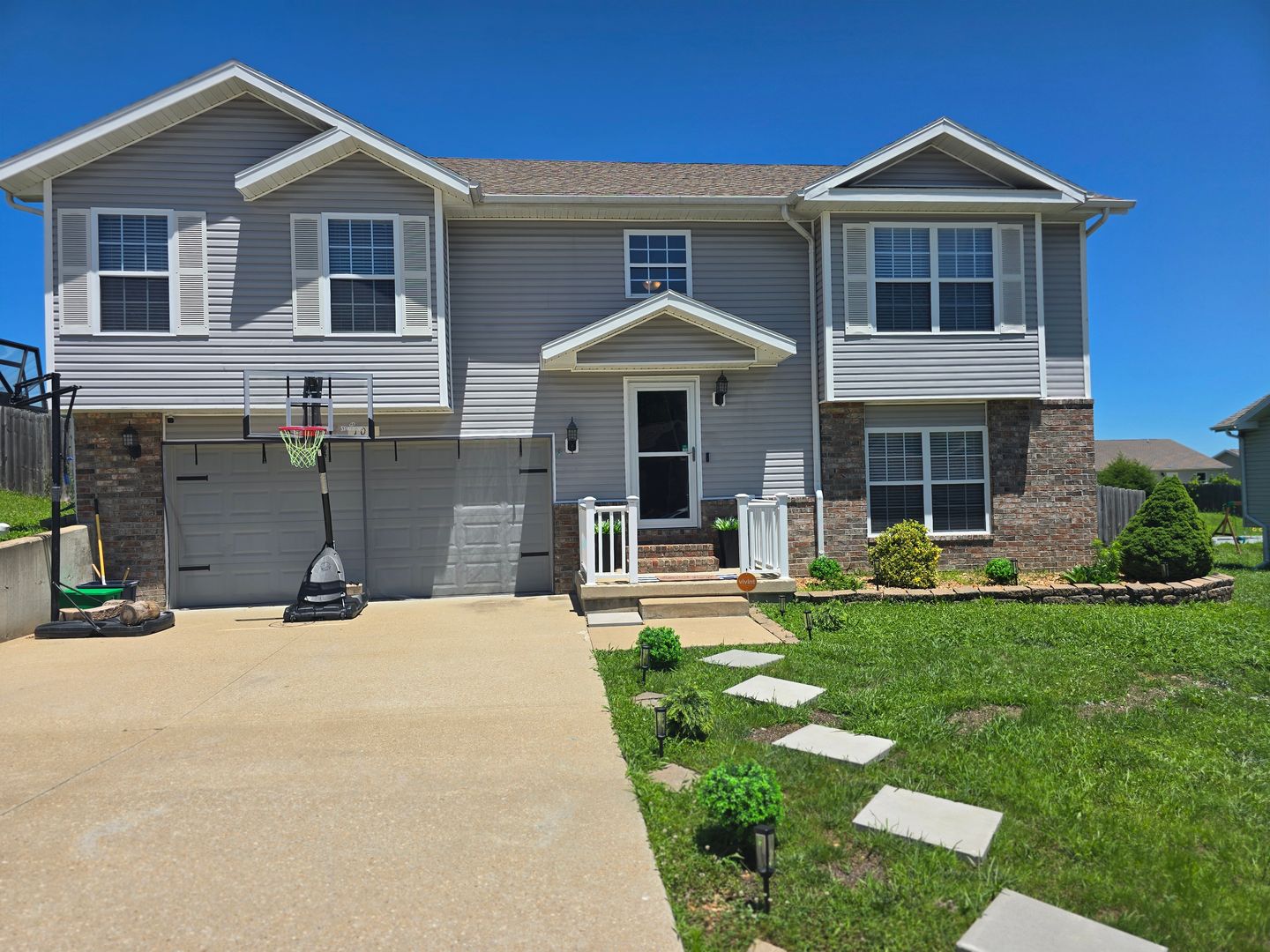 Waynesville House: 102 Mary Catherine St