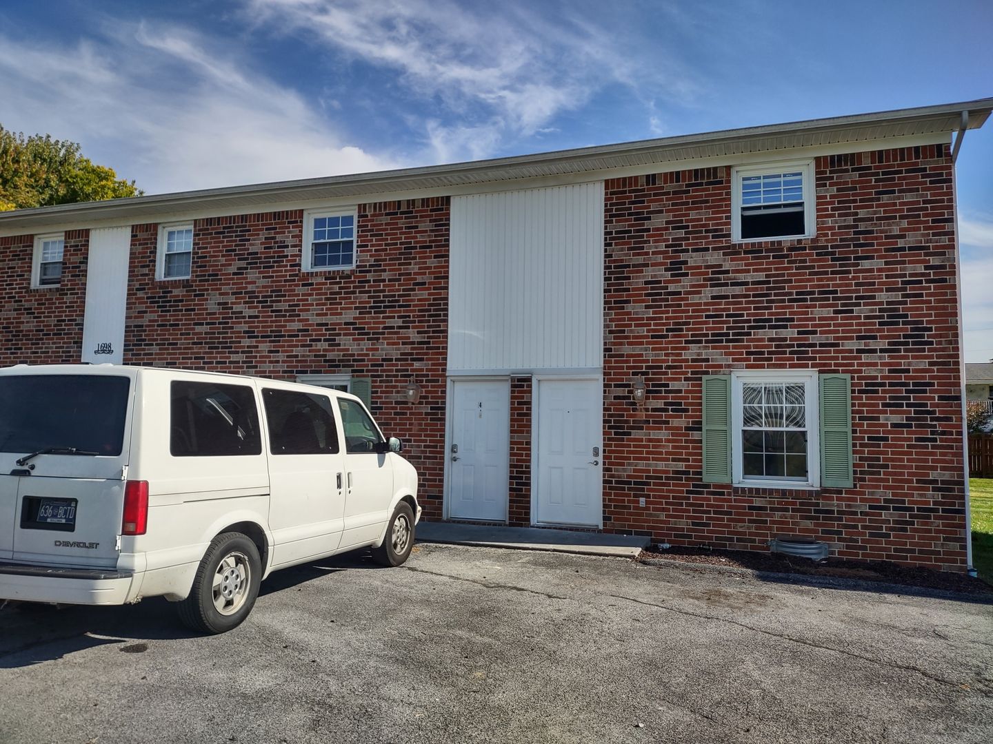 Bristol Apartment: 1740 Bonham rd