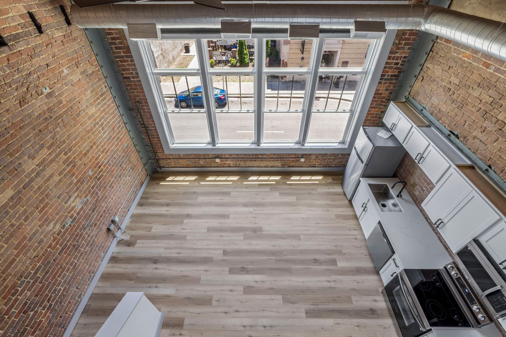 Johnson City Apartment: 213 E Main st