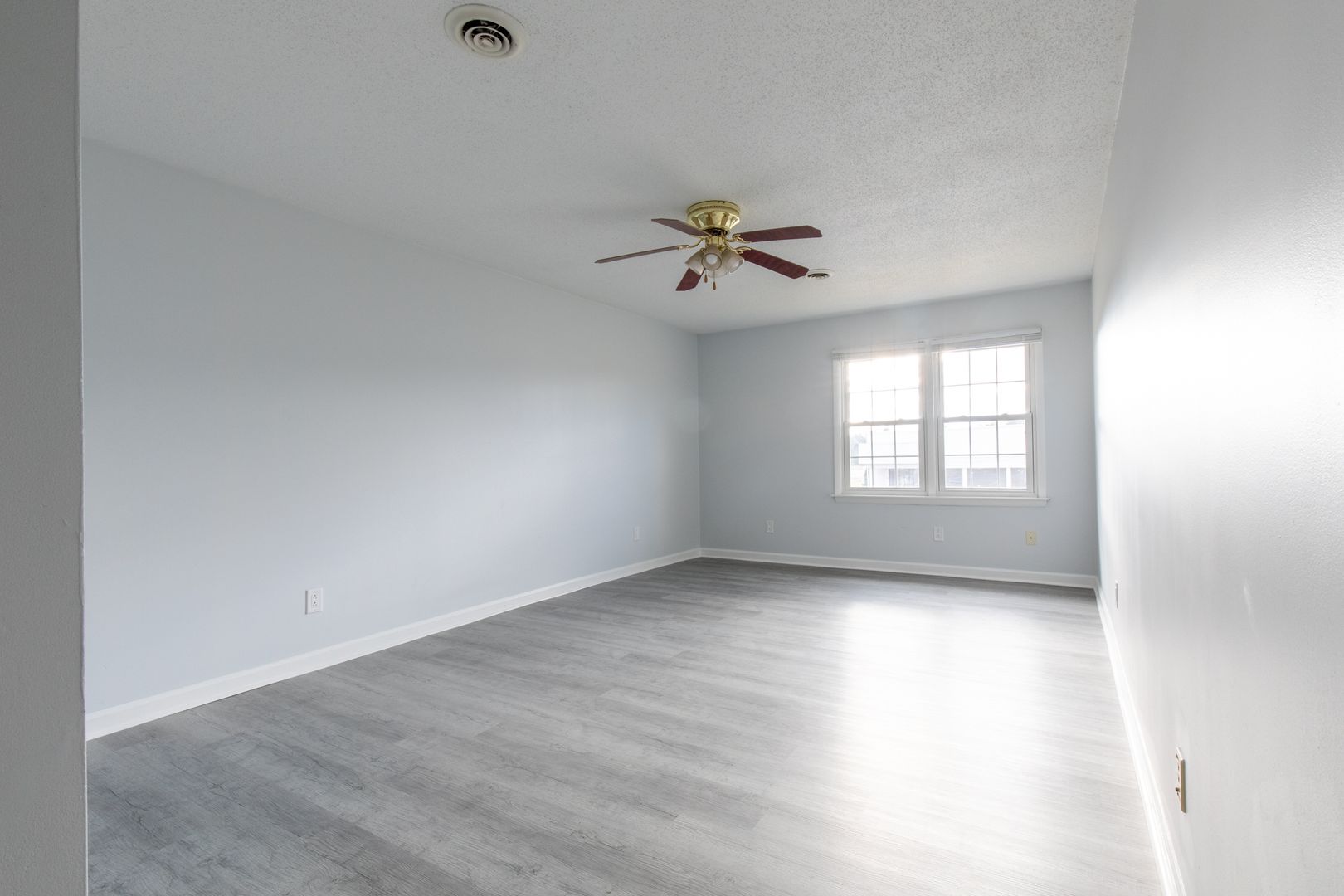 Bristol Apartment: 1740 Bonham rd