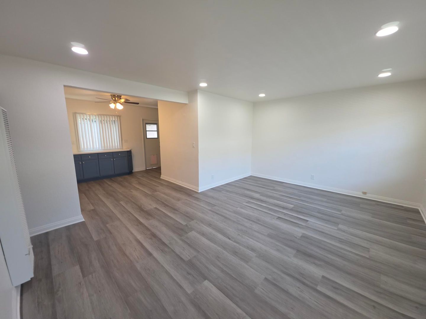 Lomita Apartment: 2467-2471 1/2 W. 251st. Street