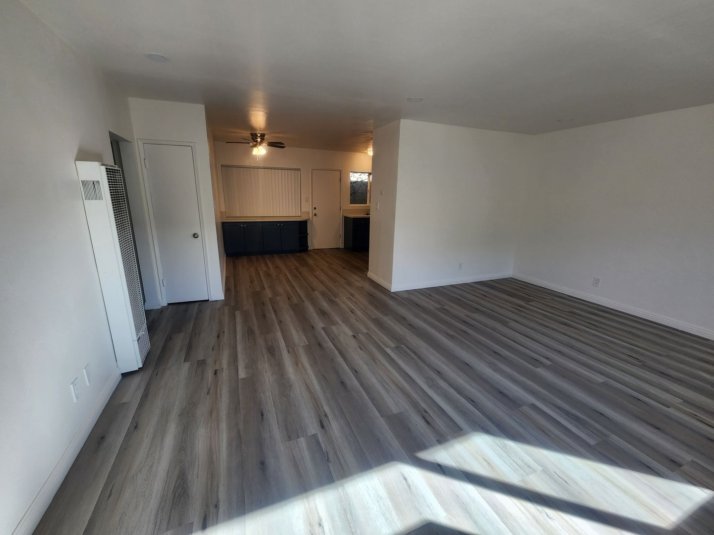 Lomita Apartment: 2467-2471 1/2 W. 251st. Street