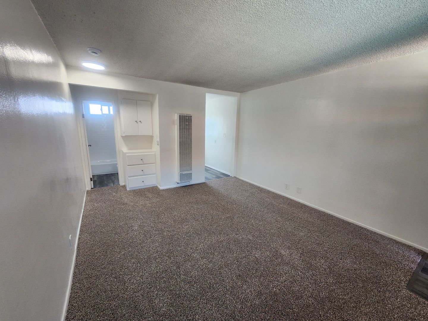 Inglewood Apartment: 10309 Inglewood Ave