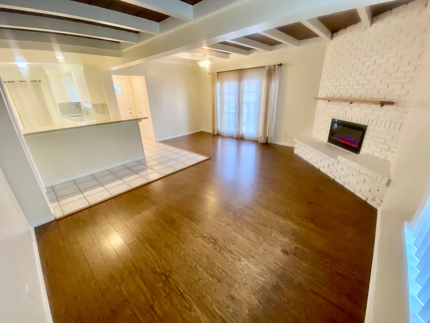 Gardena Apartment: 2125 W 157th St