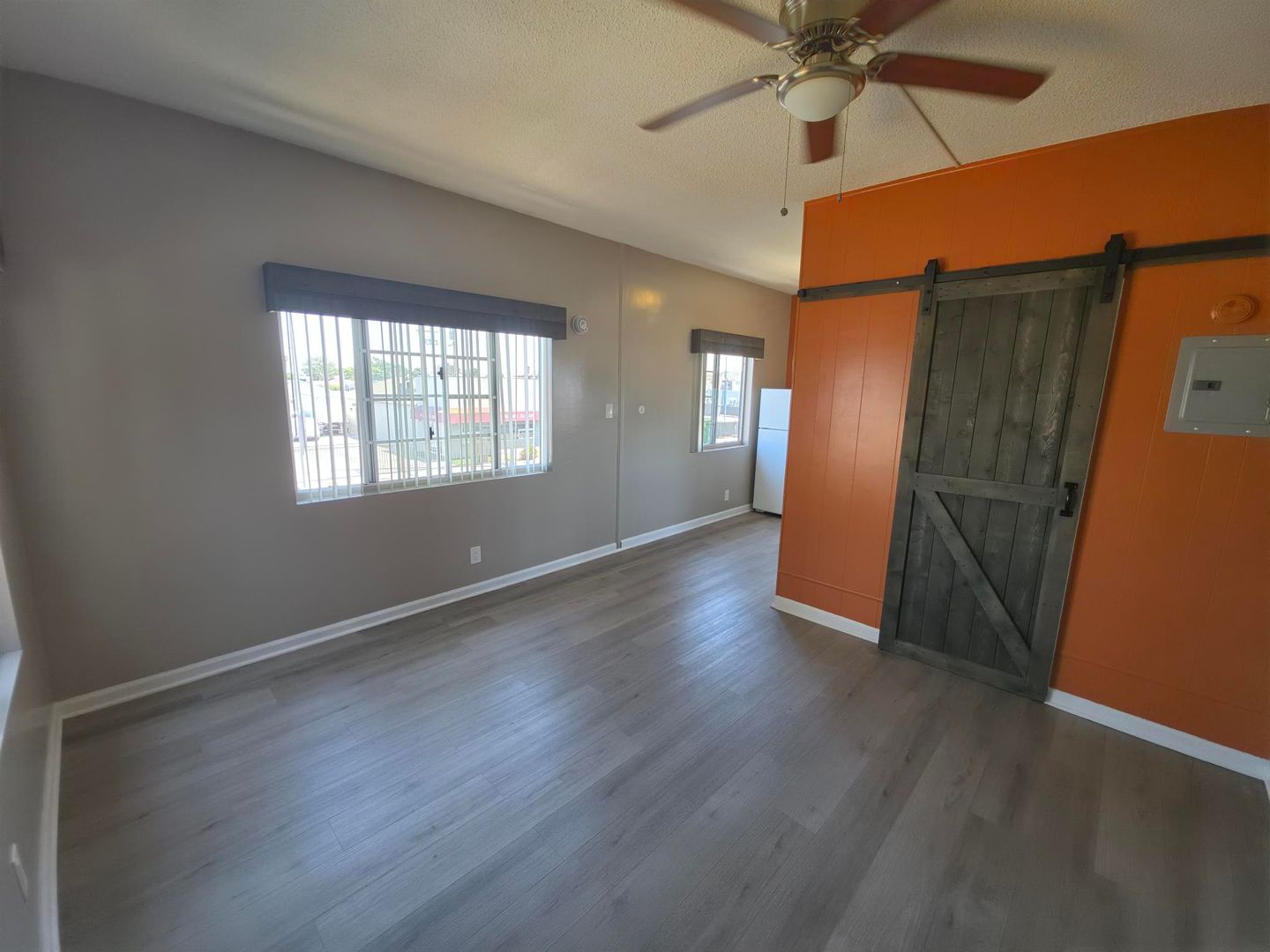 Hawthorne Apartment: 13501 Inglewood Ave