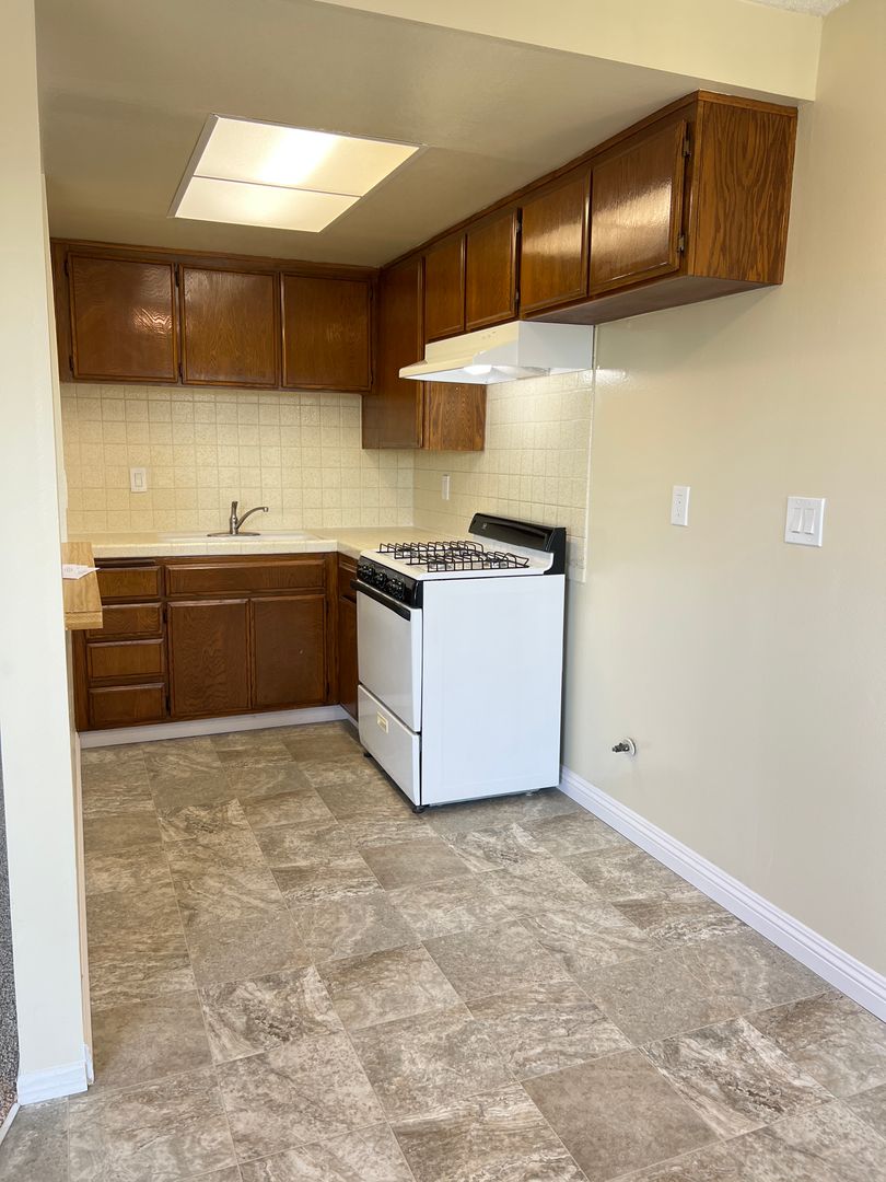 San Pedro Apartment: 555 N. Gaffey Street
