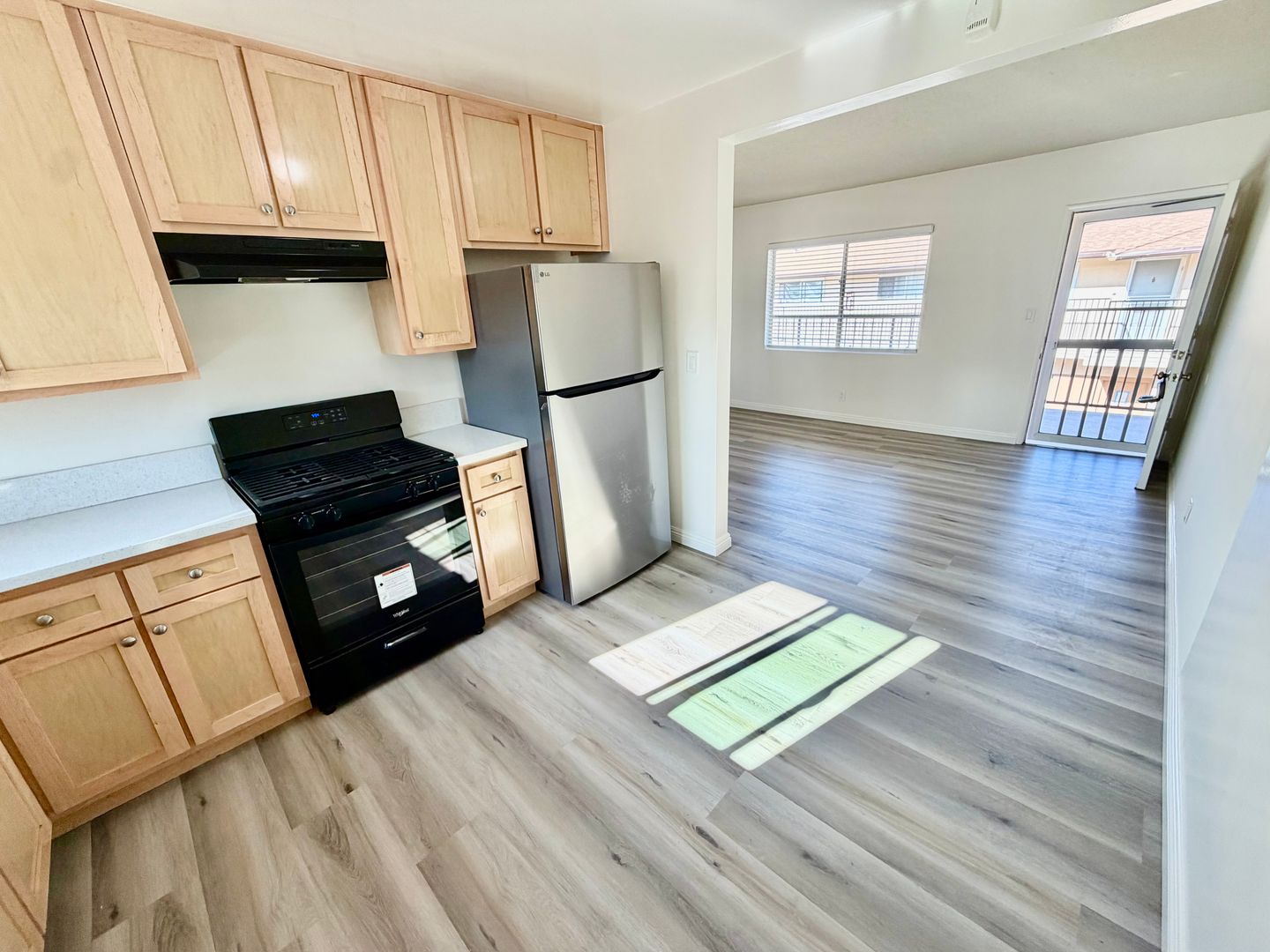 Redondo Beach Apartment: 2520-2522 Mathews Ave.