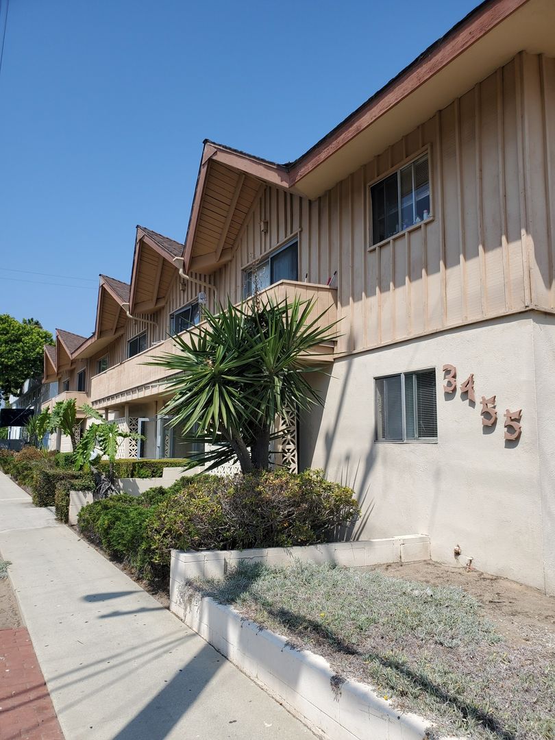 Torrance Apartment: 3455 Emerald Street