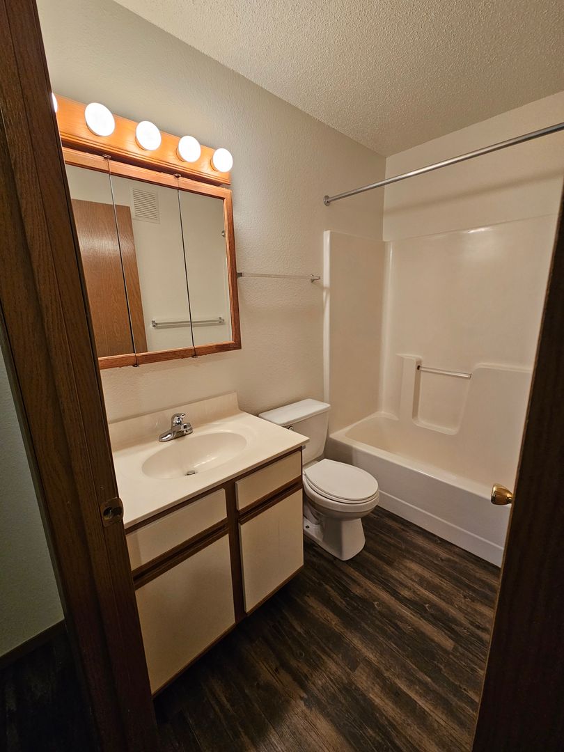 Pequot Lakes Apartment: 30637 Olson St