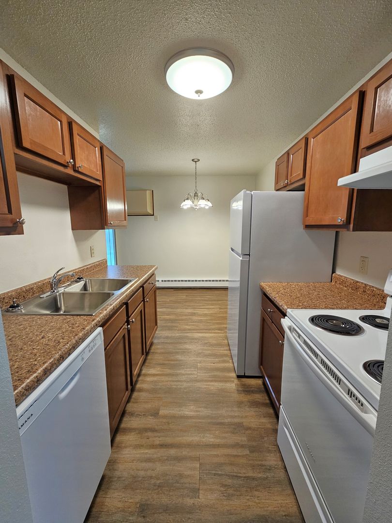 Pequot Lakes Apartment: 30637 Olson St