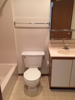 Sioux Falls Apartment: 2201 W 6th St