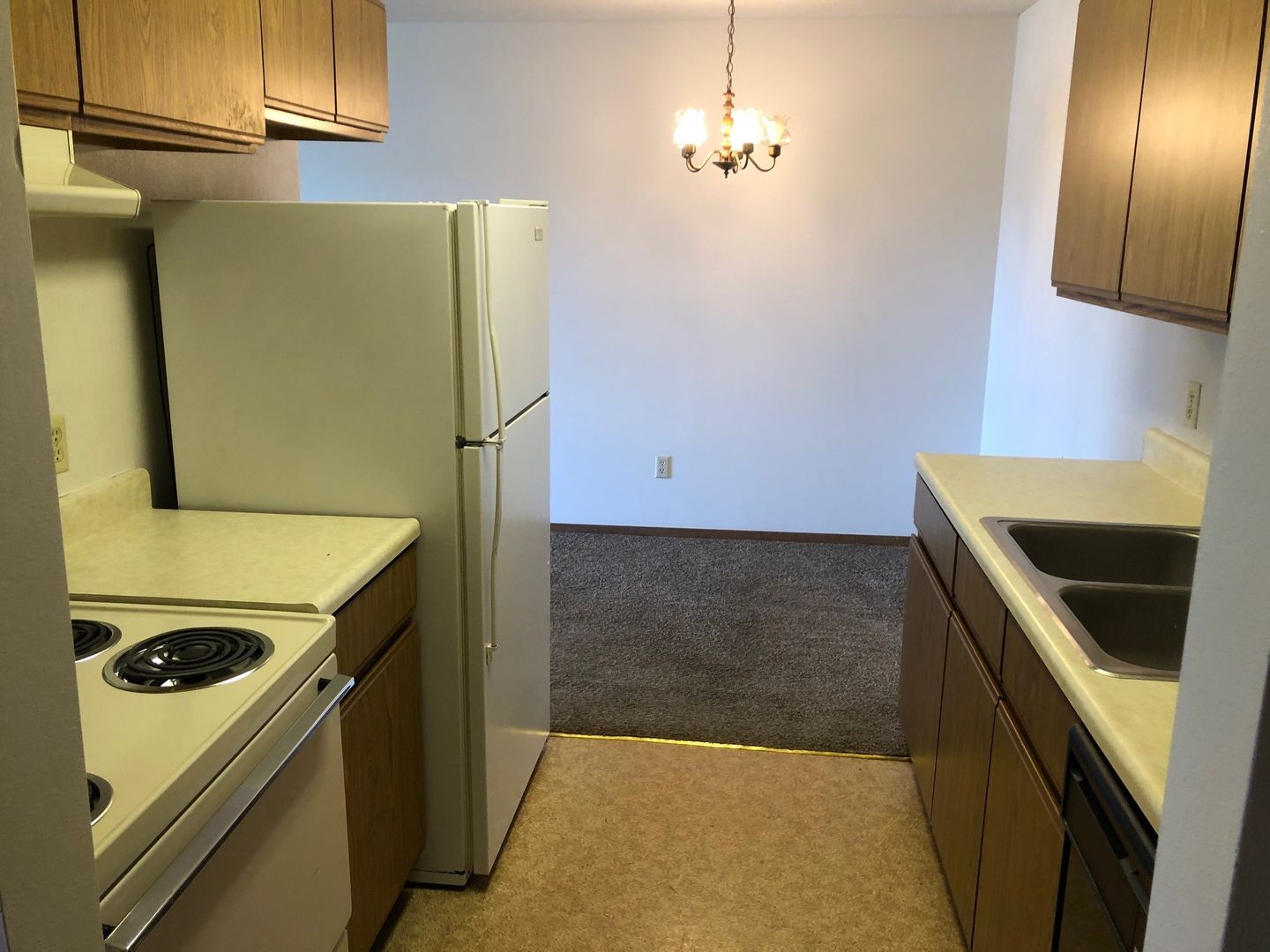 Sioux Falls Apartment: 101 N Holly Ave