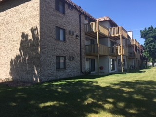 Sioux Falls Apartment: 300 N Kiwanis Ave