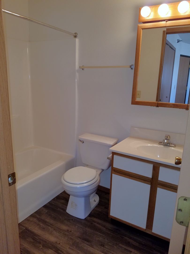 Pequot Lakes Apartment: 30637 Olson St