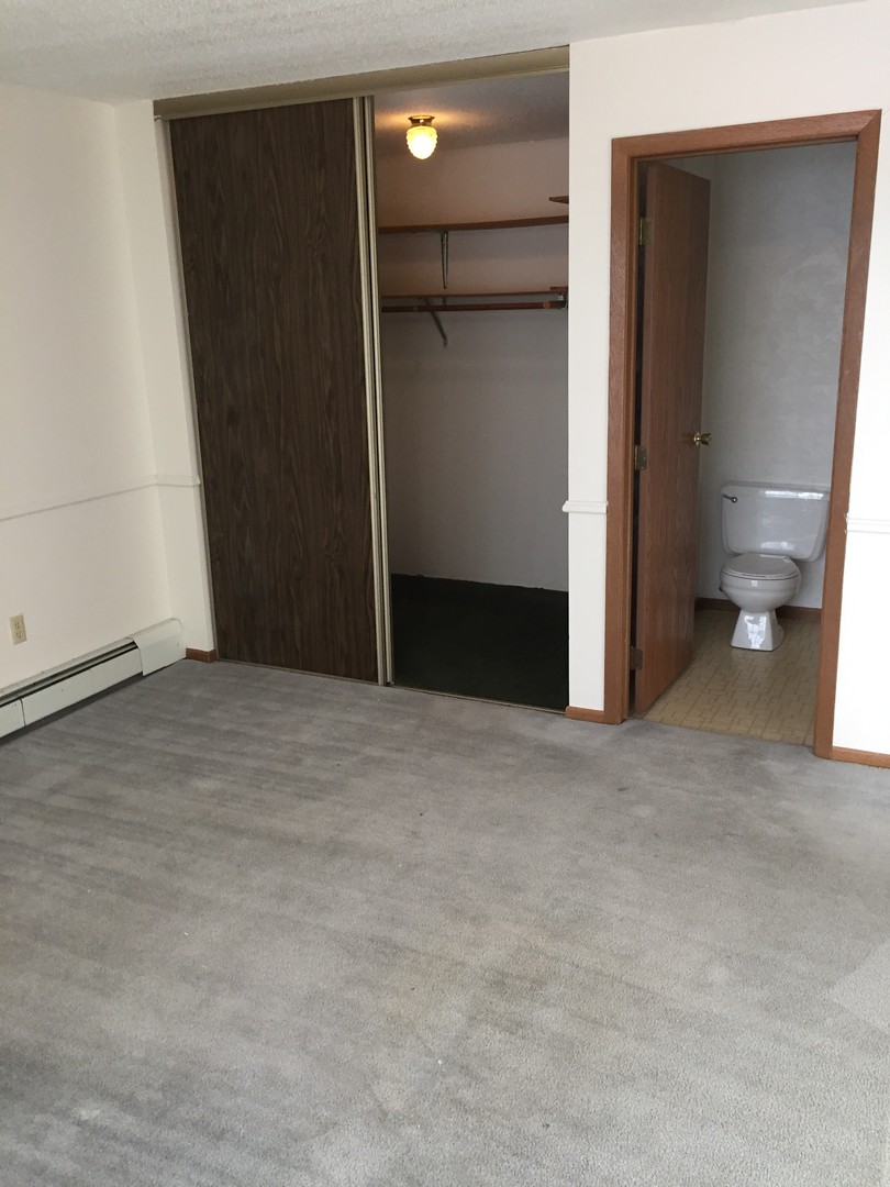 Sioux Falls Apartment: 200 N Garfield Ave