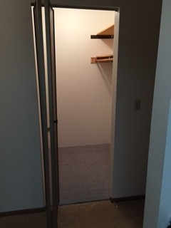 Sioux Falls Apartment: 200 N Garfield Ave