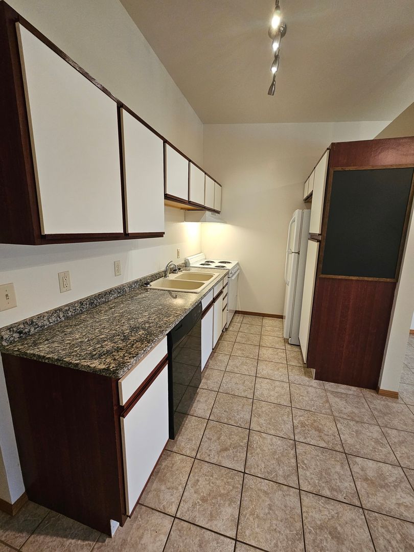 Pequot Lakes Apartment: 30573 Olson St