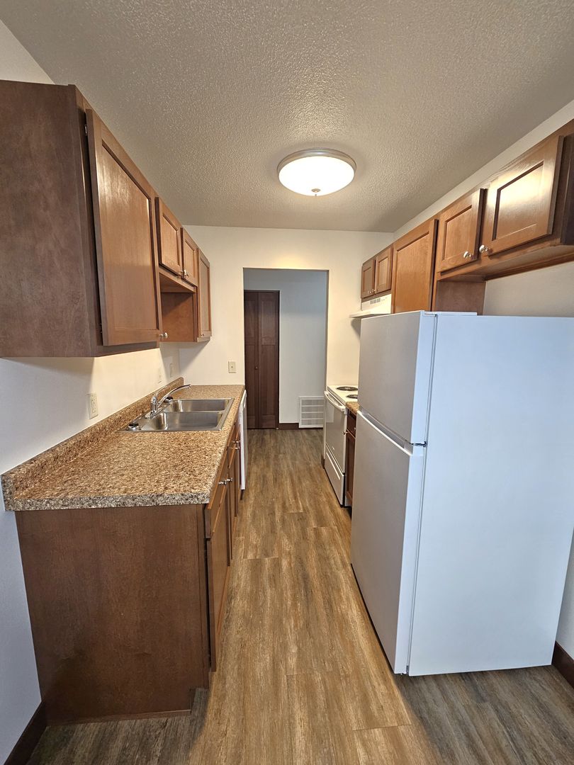 Pequot Lakes Apartment: 30637 Olson St